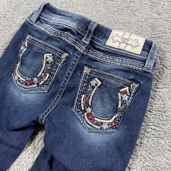 Miss Me Mid Rise Bootcut Americana Horseshoe Embellished Blue Womens Size 25x33 - Picture 5 of 9